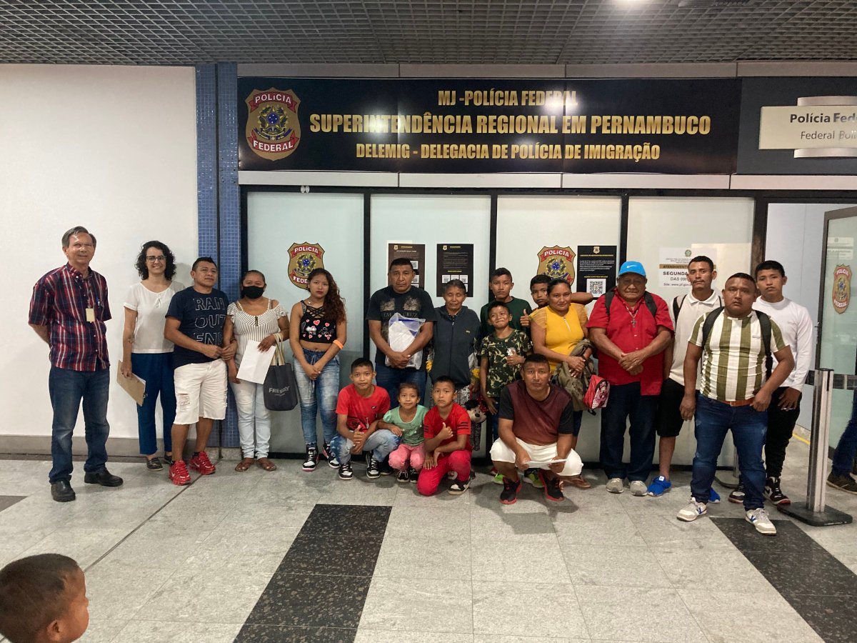 Emissao de documentos migratorios (2)